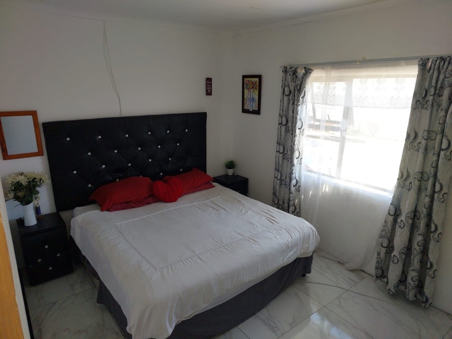 8 Bedroom Property for Sale in Parsonsvlei Eastern Cape